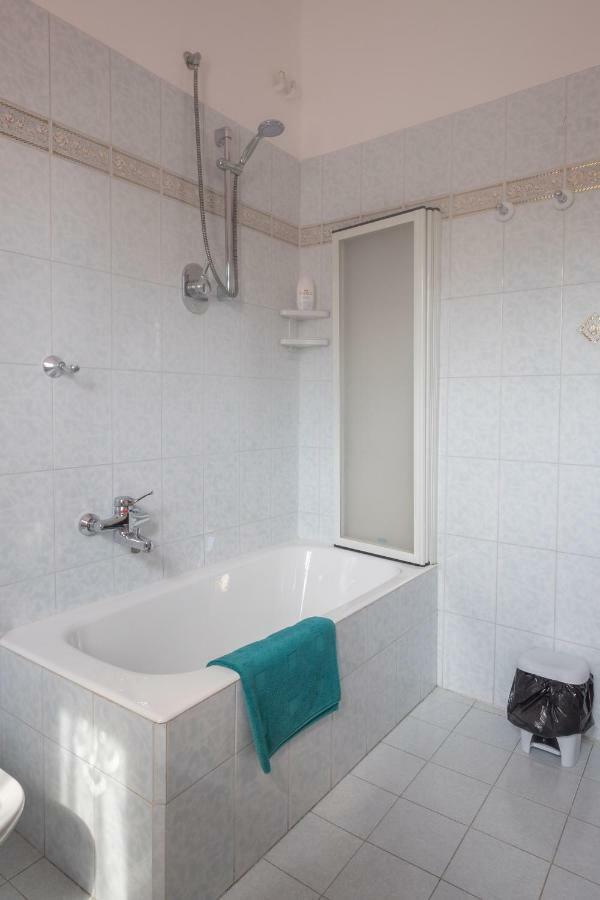 B&B Le Camelie Bareggio Εξωτερικό φωτογραφία