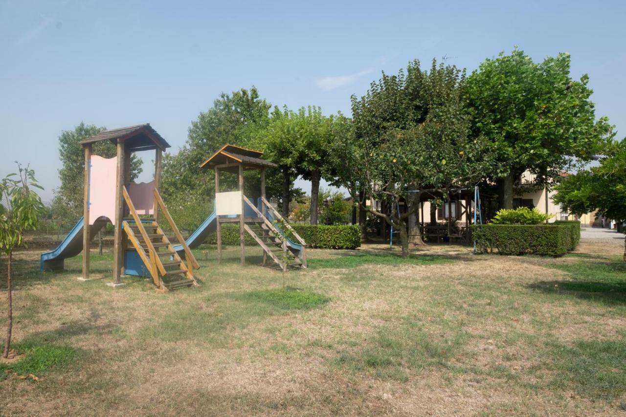 B&B Le Camelie Bareggio Εξωτερικό φωτογραφία